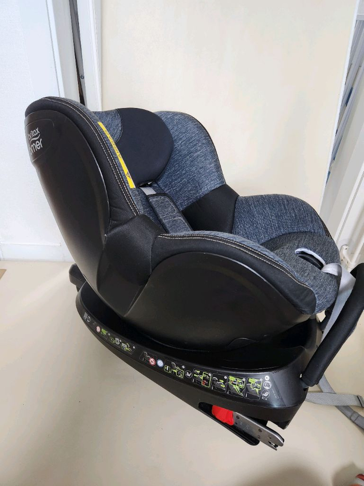 브라이텍스 듀얼픽스 아이사이즈 카시트 블루마블 이미지