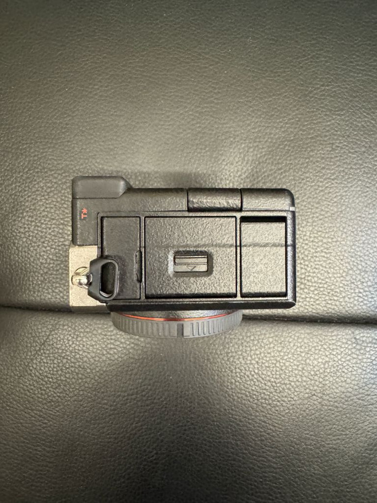 소니 A7C2 실버 민트급 풀박스 + 스킨 1000컷 이미지