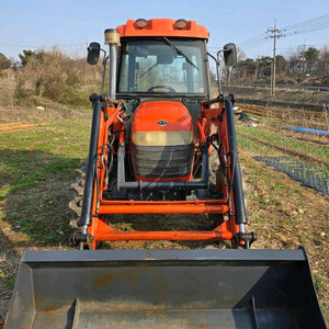 대동 트랙터 50마력 타이어 교체 완료 이미지