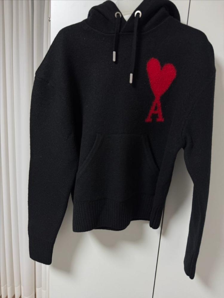 아미 후드 니트 이미지