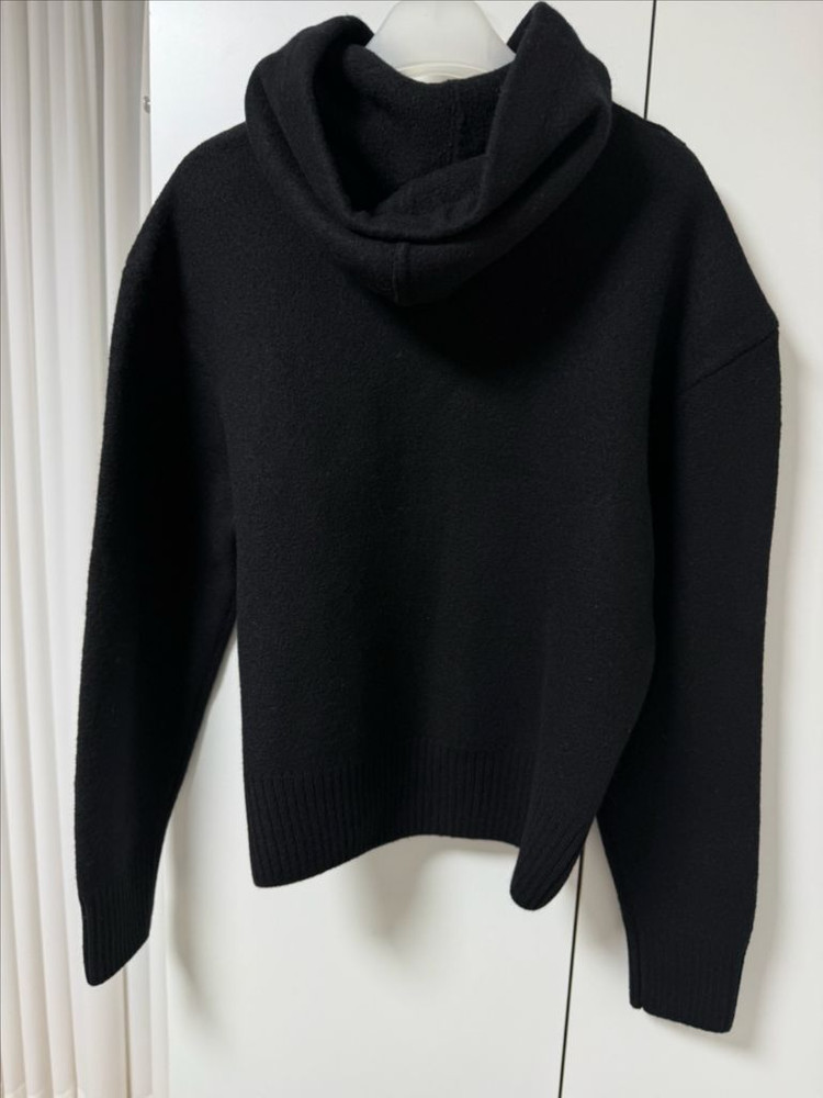 아미 후드 니트 이미지