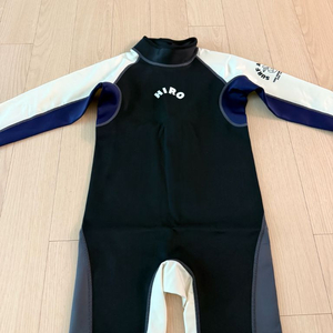 히로 구상 스윔수트120범고래 중고 이미지