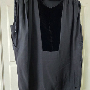 랑방 블랙 벨벳 블라우스 이미지