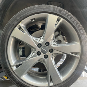 제네시스 gv80휠타이어 세트 이미지