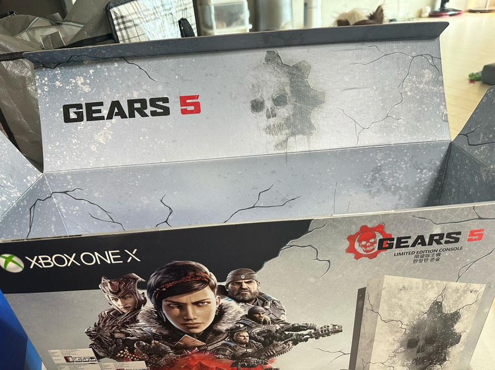 xbox one x 기어즈5 한정판 이미지