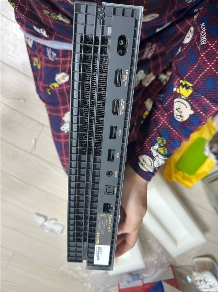 xbox one x 기어즈5 한정판 이미지