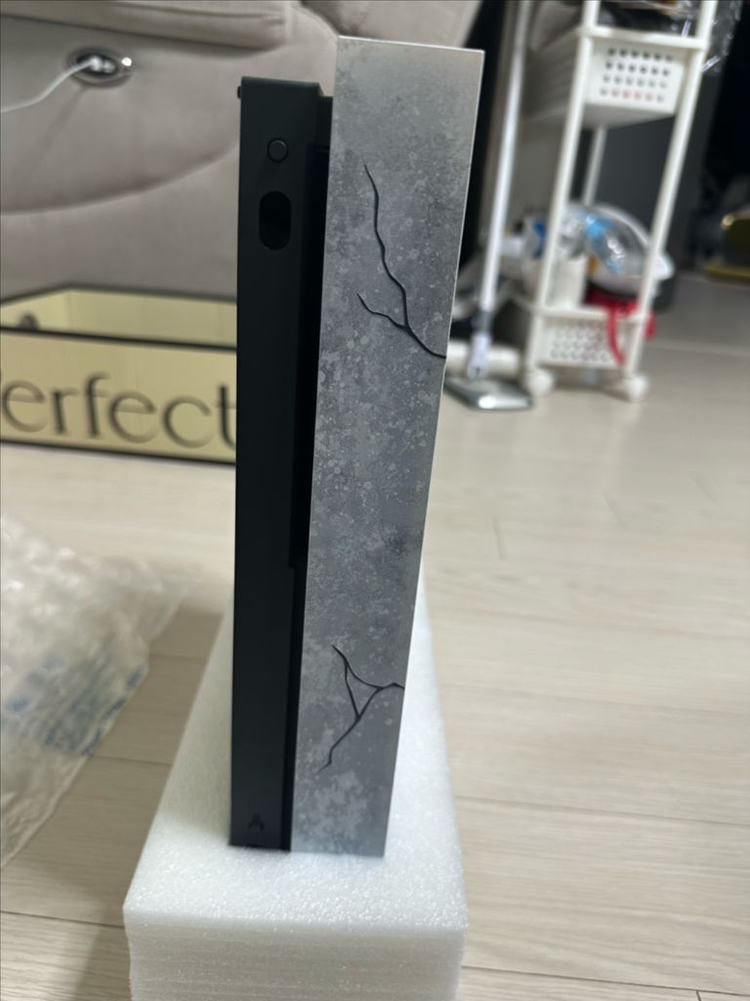 xbox one x 기어즈5 한정판 이미지