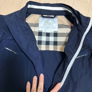 버버리키즈 12Y 바람막이 점퍼 이미지