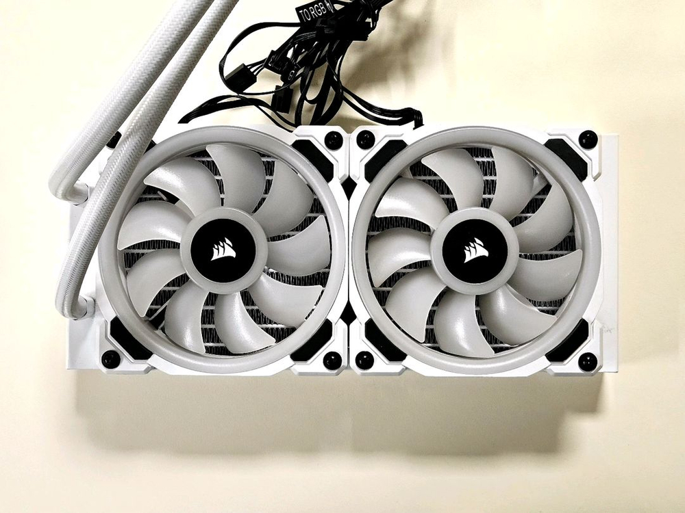 커세어 H100i RGB PLATINUM SE 수냉쿨러 이미지