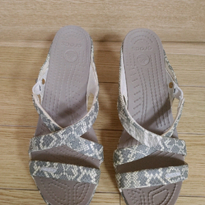 크록스.웨지힐 샌들 w7 이미지