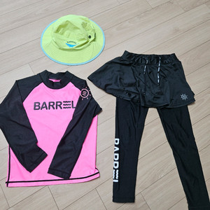 배럴 여아 래쉬가드L+치마워터레깅스M+모자L 세트 이미지