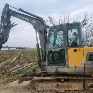 볼보02굴삭기 이미지