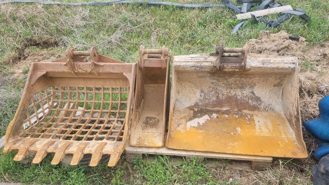 볼보02굴삭기 이미지