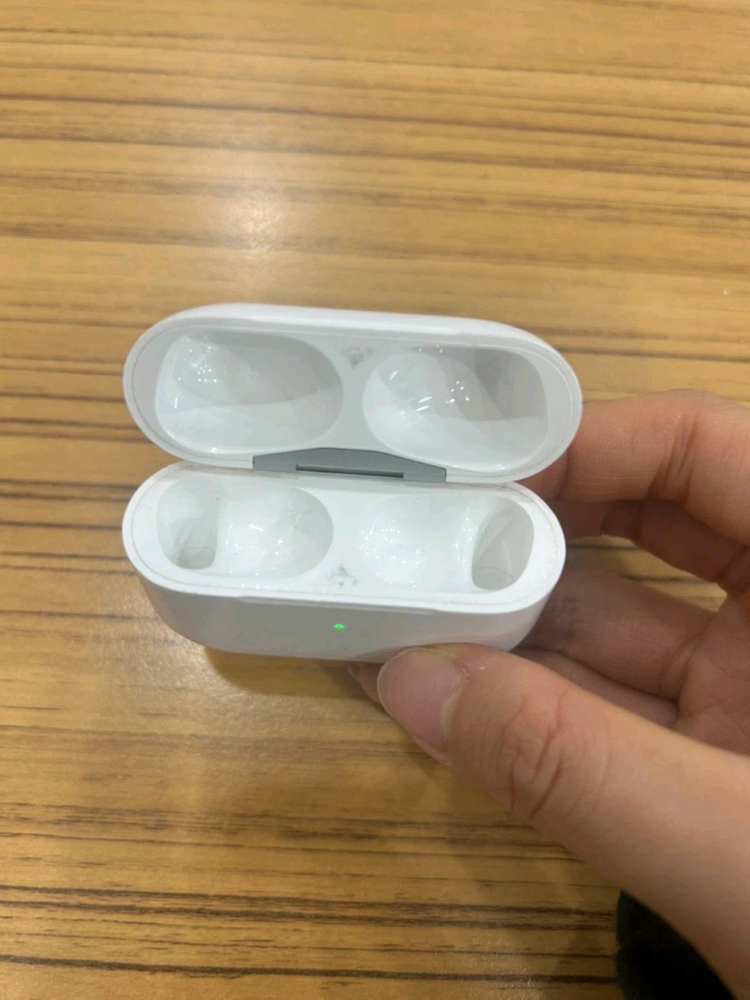 에어팟 프로 2 8핀 케이스 본체 이미지