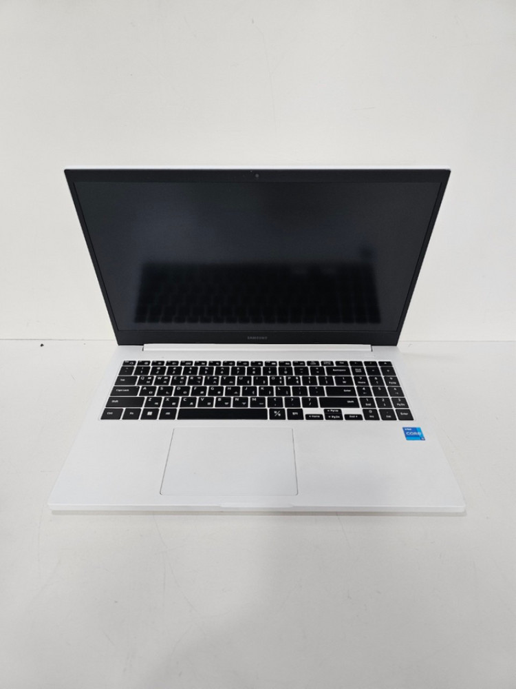 슬림!!화이트색상 삼성15인치사무용노트북 이미지