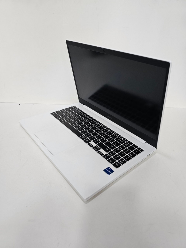 슬림!!화이트색상 삼성15인치사무용노트북 이미지