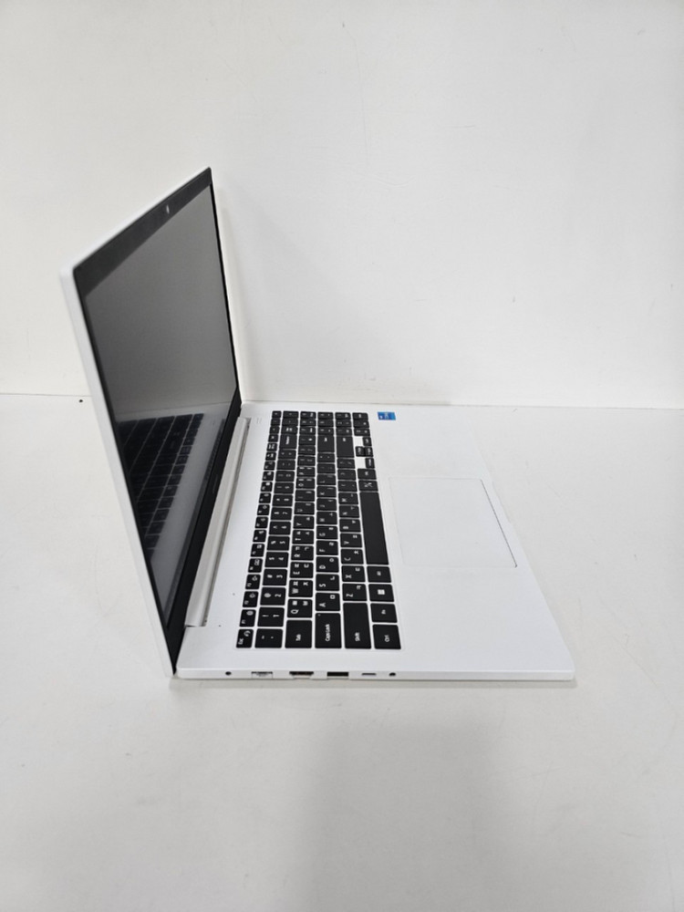 슬림!!화이트색상 삼성15인치사무용노트북 이미지