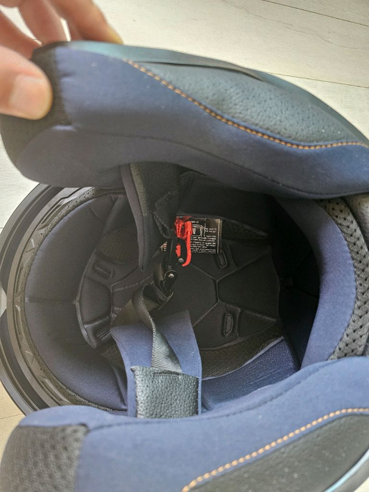 미사용신품 shc 헬멧 팝니다 이미지