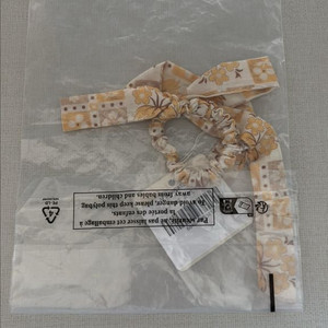 아폴리나 머리끈 이미지