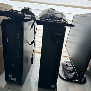 인텔 6세대 8세대 DDR4 8G SSD 사무용 피시 데스크탑 컴퓨터 PC 본체 모니터 이미지