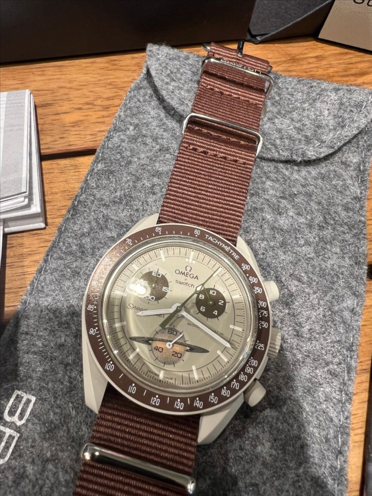 오메가 스와치 문스와치 토성 새턴 신품판매합니다 이미지