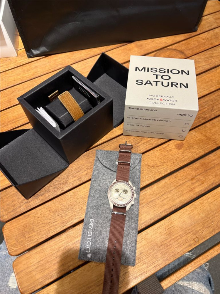 오메가 스와치 문스와치 토성 새턴 신품판매합니다 이미지