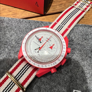 오메가 스와치 문스와치 미션 투 마스 화성 신품판매합니다. 이미지