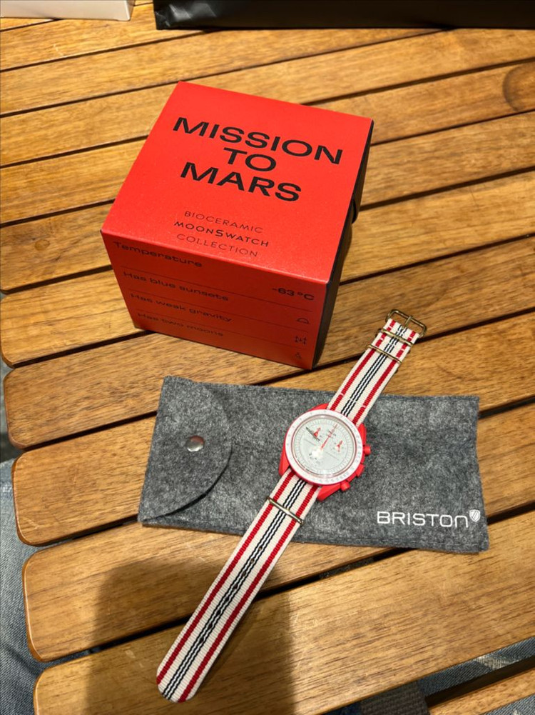 오메가 스와치 문스와치 미션 투 마스 화성 신품판매합니다. 이미지