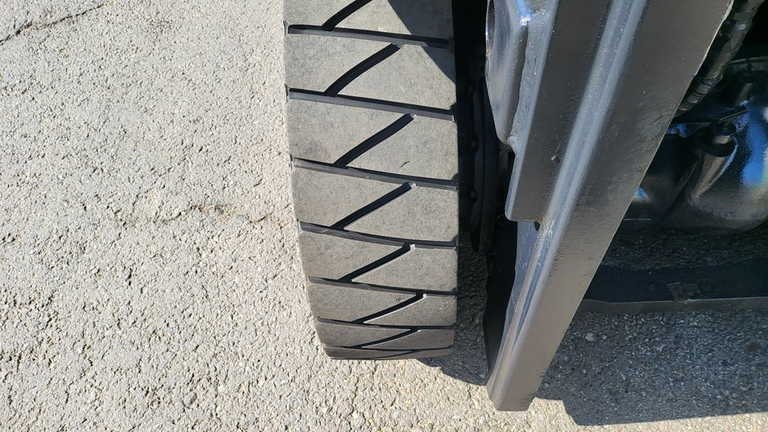 중고지게차 두산 2.5톤 하이3단마스트 DB33엔진 농기계 05년식 디젤지게차 이미지