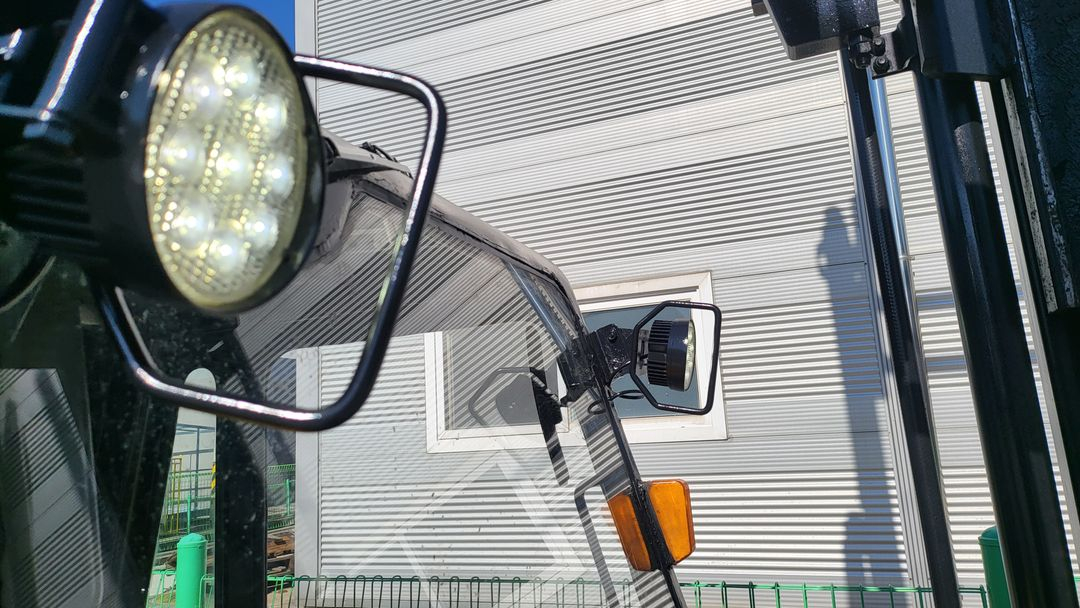 중고지게차 두산 2.5톤 하이3단마스트 DB33엔진 농기계 05년식 디젤지게차 이미지