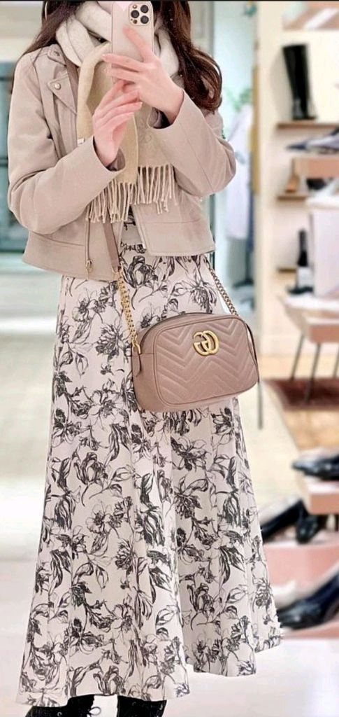 구찌 마몬트 마틀라세 스몰 크로스백 정품S급(감정O)구찌프라다루이비통디올고야드샤넬셀린느보테가생로랑발렌시아가버버리가방 이미지