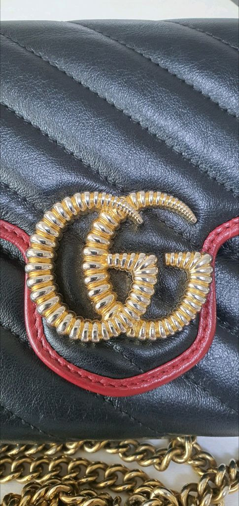 구찌 마몬트 마틀라세 크로스백 정품S급(감정O)프라다루이비통디올고야드샤넬셀린느보테가생로랑버버리발렌시아가가방 이미지