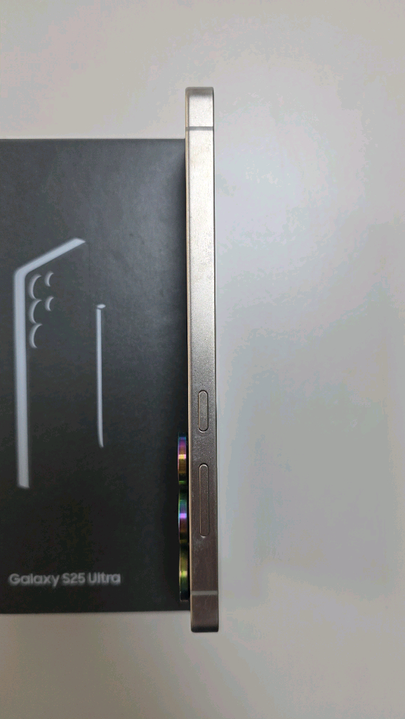 S25울트라 티타늄블랙(자급제) 이미지