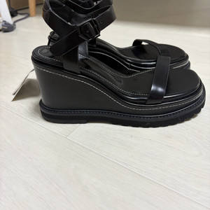 슈콤미보니 웨지힐 샌들235 이미지