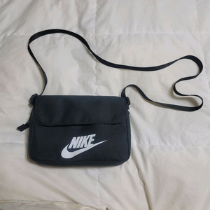 나이키 크로스백 이미지