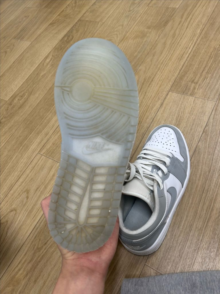 [새상품급]나이키 에어조던1 울프그레이 로우 240 이미지