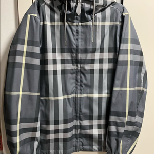 버버리 리버시블 체크후드 자켓 사이즈s 판매합니다 이미지