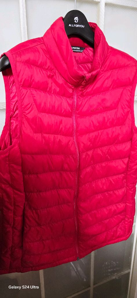 여.90-95) 블랙야크 여성 등산 패딩조끼 (경량급) / 아웃도어 트레킹 트레이닝 이미지