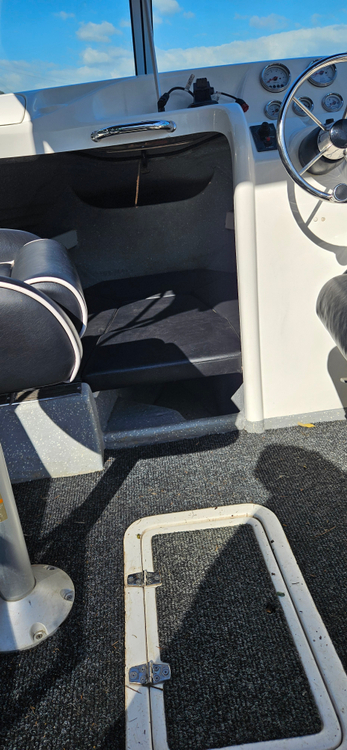 낚시보트 이미지