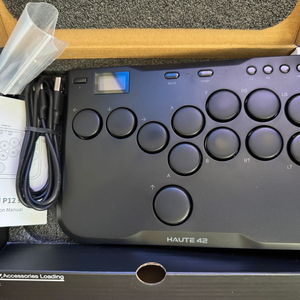 HAUTE42 P12 히트박스 컨트롤러 판매합니다. 이미지