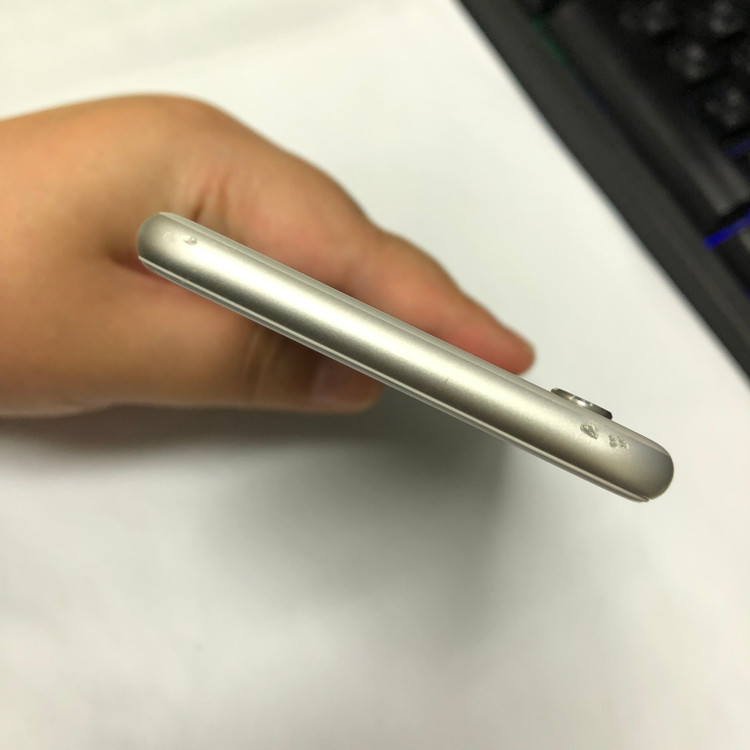 아이폰6 16GB 실버 중고폰 배터리92% 레트로감성 인스타 사진폰 카메라폰 101933 이미지