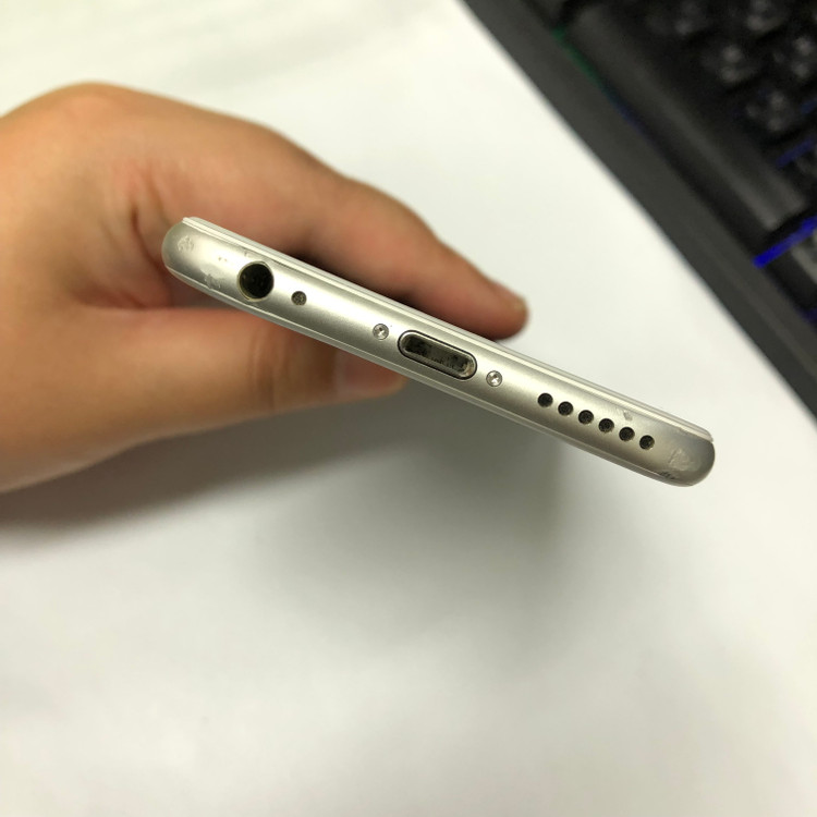 아이폰6 16GB 실버 중고폰 배터리92% 레트로감성 인스타 사진폰 카메라폰 101933 이미지