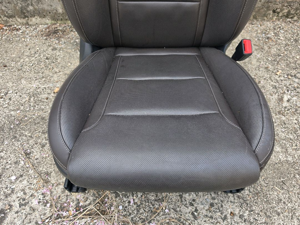 그랜져ig 조수석 전동 열선 통풍시트. ( 브라운 ) 이미지