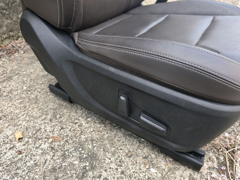 그랜져ig 조수석 전동 열선 통풍시트. ( 브라운 ) 이미지