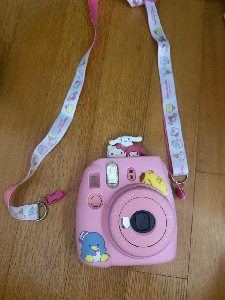 헬로키티 마이멜로디 시나모롤등 산리오 캐릭터즈 콜라보 미니 폴라로이드 카메라 인스탁스 미니 20년 발매 이미지