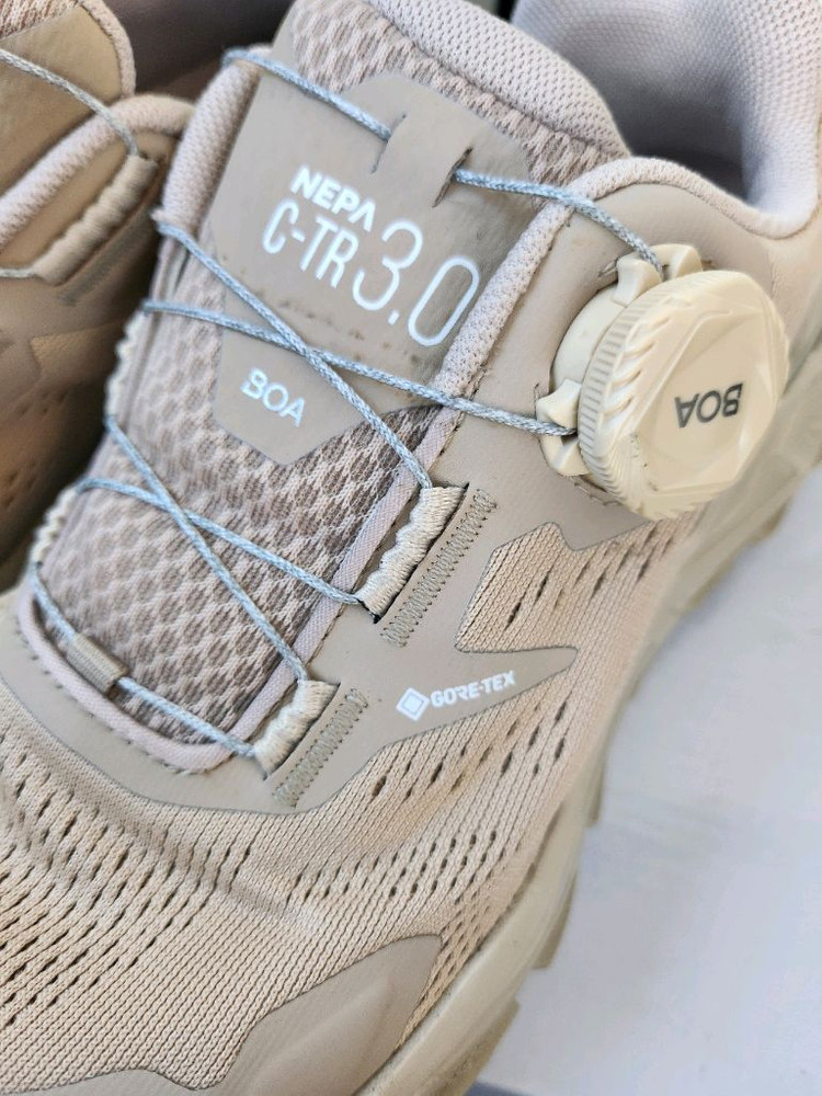 거의새거 네파 스톰프 고어텍스 등산화트래킹화 운동화 네파신발 하이킹화 워킹화 이미지