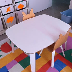 우프 플레이 테이블 & 2체어 책상 세트 이미지