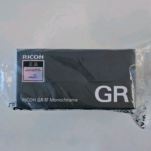[미개봉, 새상품] RICOH 리코 GR4 모노크롬 미개봉 새제품 정가보다 저렴하게 판매합니다. 이미지