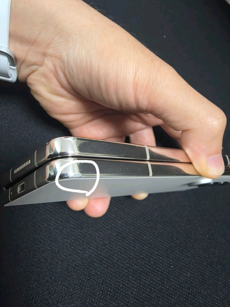 갤럭시 폴드4 512기가 55만원, 1년 7개월 사용 이미지