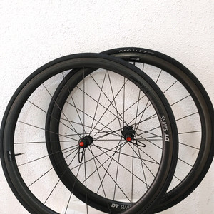 컨디션상) 디티스위스 dtswiss PRC 1400 스플라인 35 카본 튜블리스 림브 최상급 휠셋 +브레이크 패드 이미지